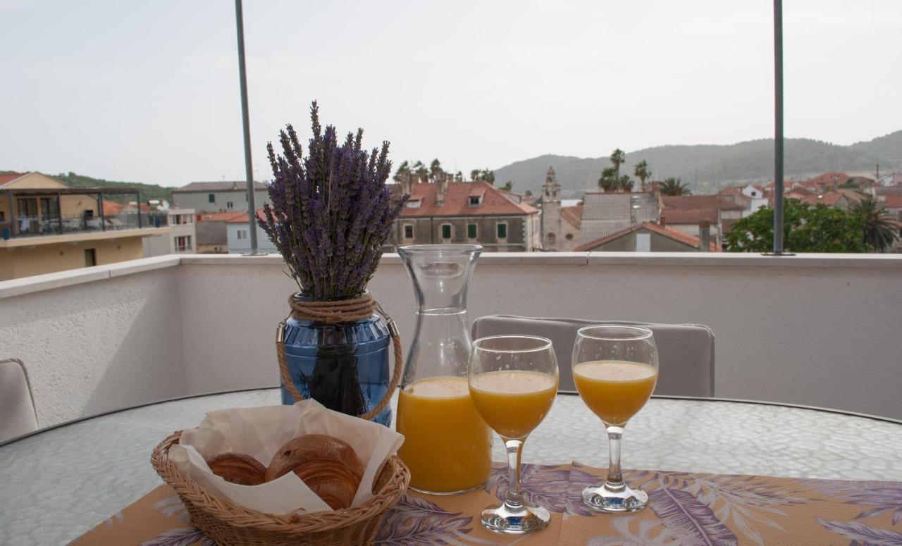 Apartments Dilk Vis Exterior foto